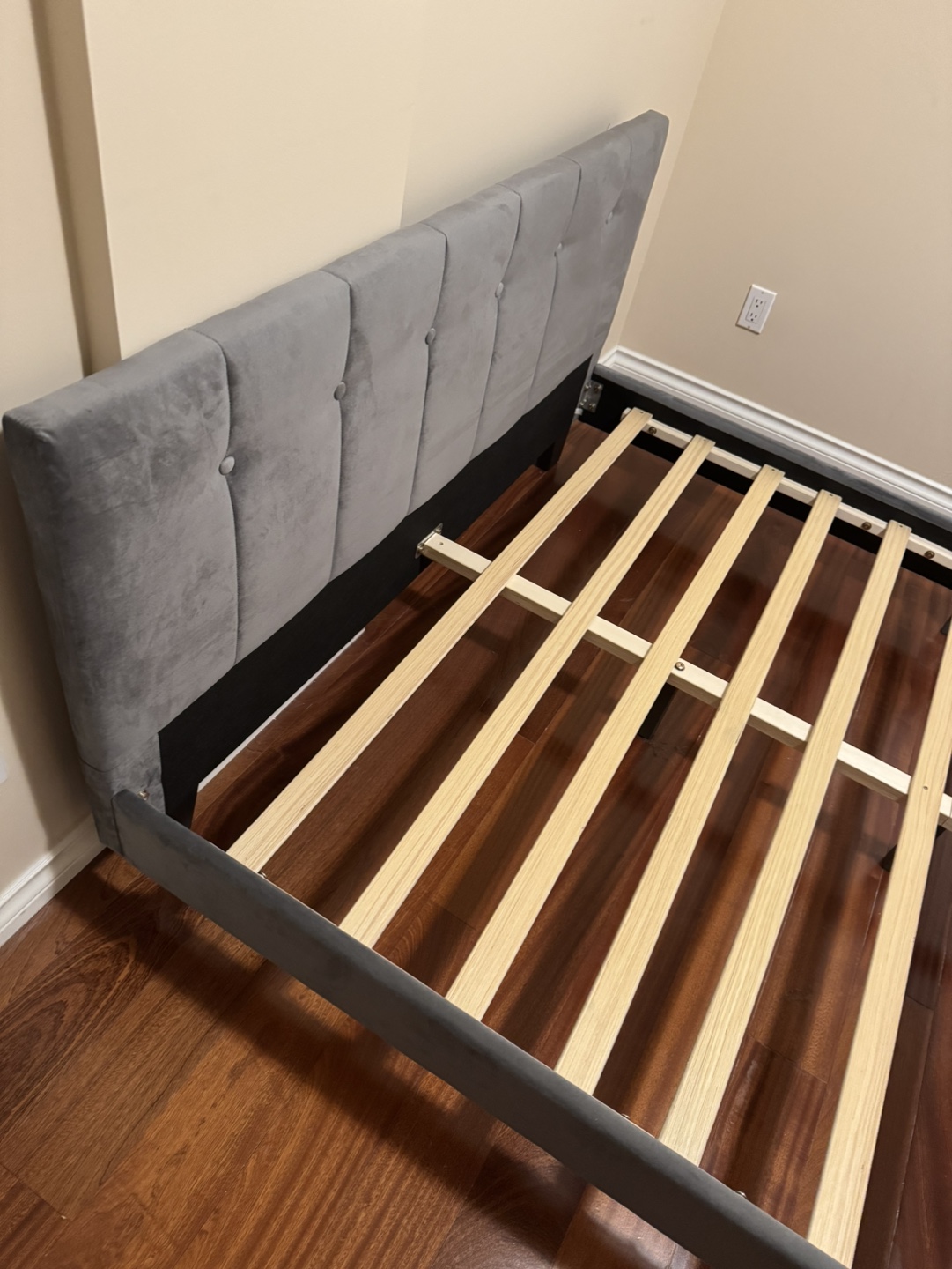 Queen Size Upholstered Bed Frame - Dark Grey Velvet - photo 3