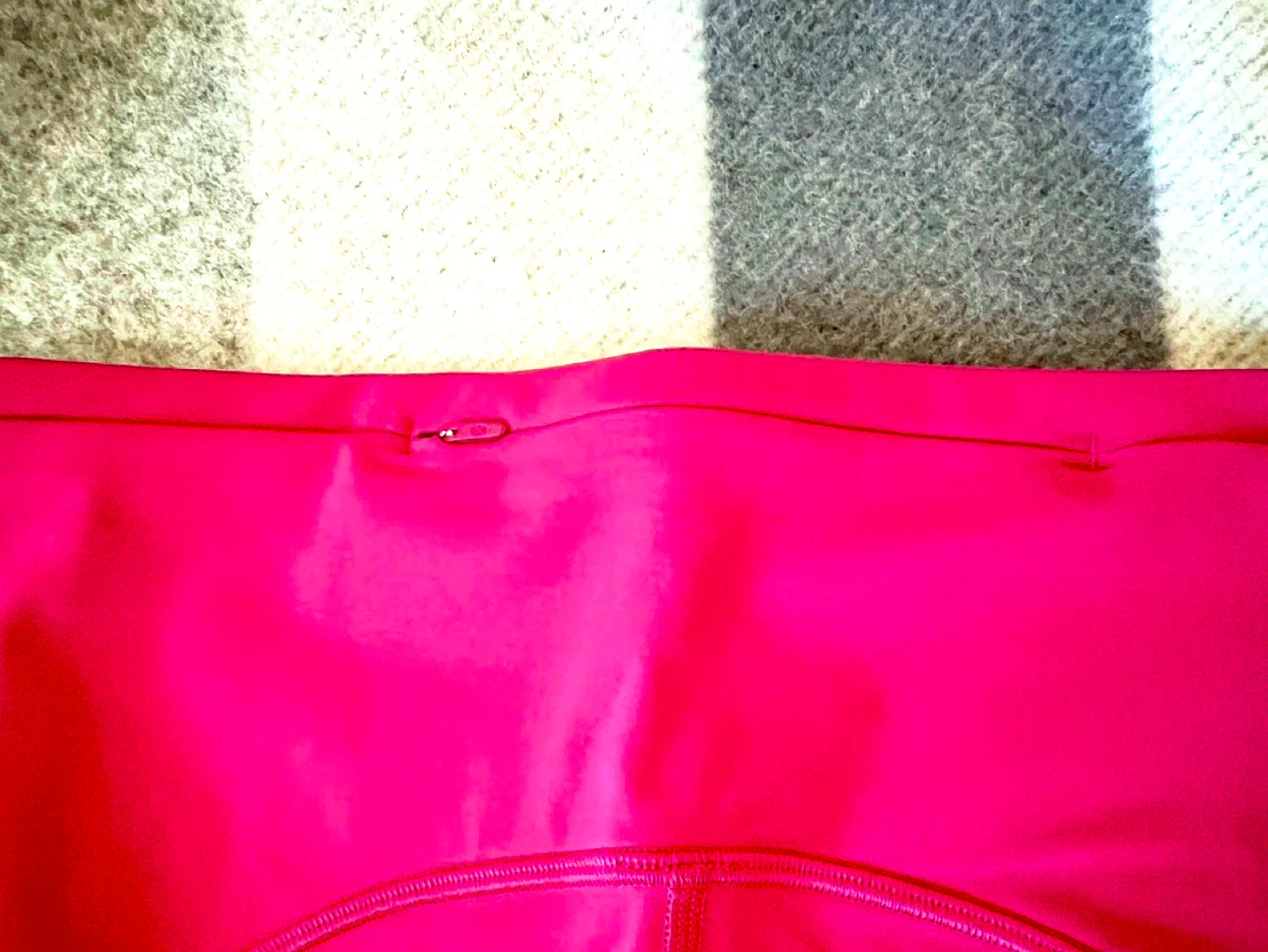 Lululemon Swift Speed HR 7/8 Tight - Size 8 - Magenta image indicator(6)