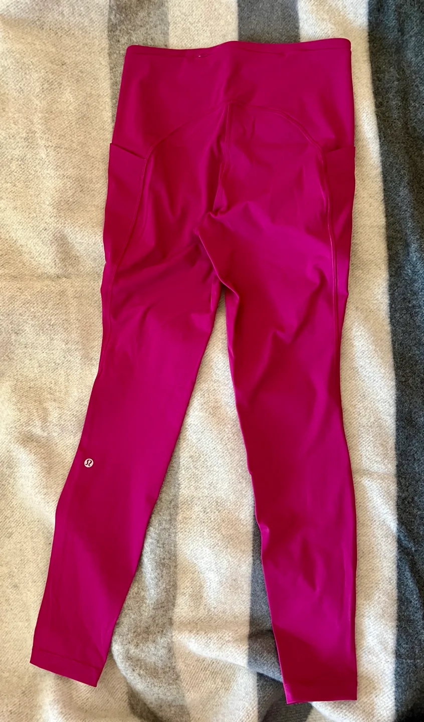 Lululemon Swift Speed HR 7/8 Tight - Size 8 - Magenta image indicator(4)