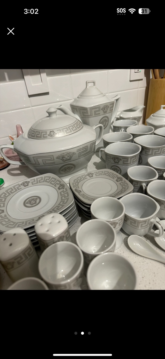 Versace Home Dinnerware Set - photo 2