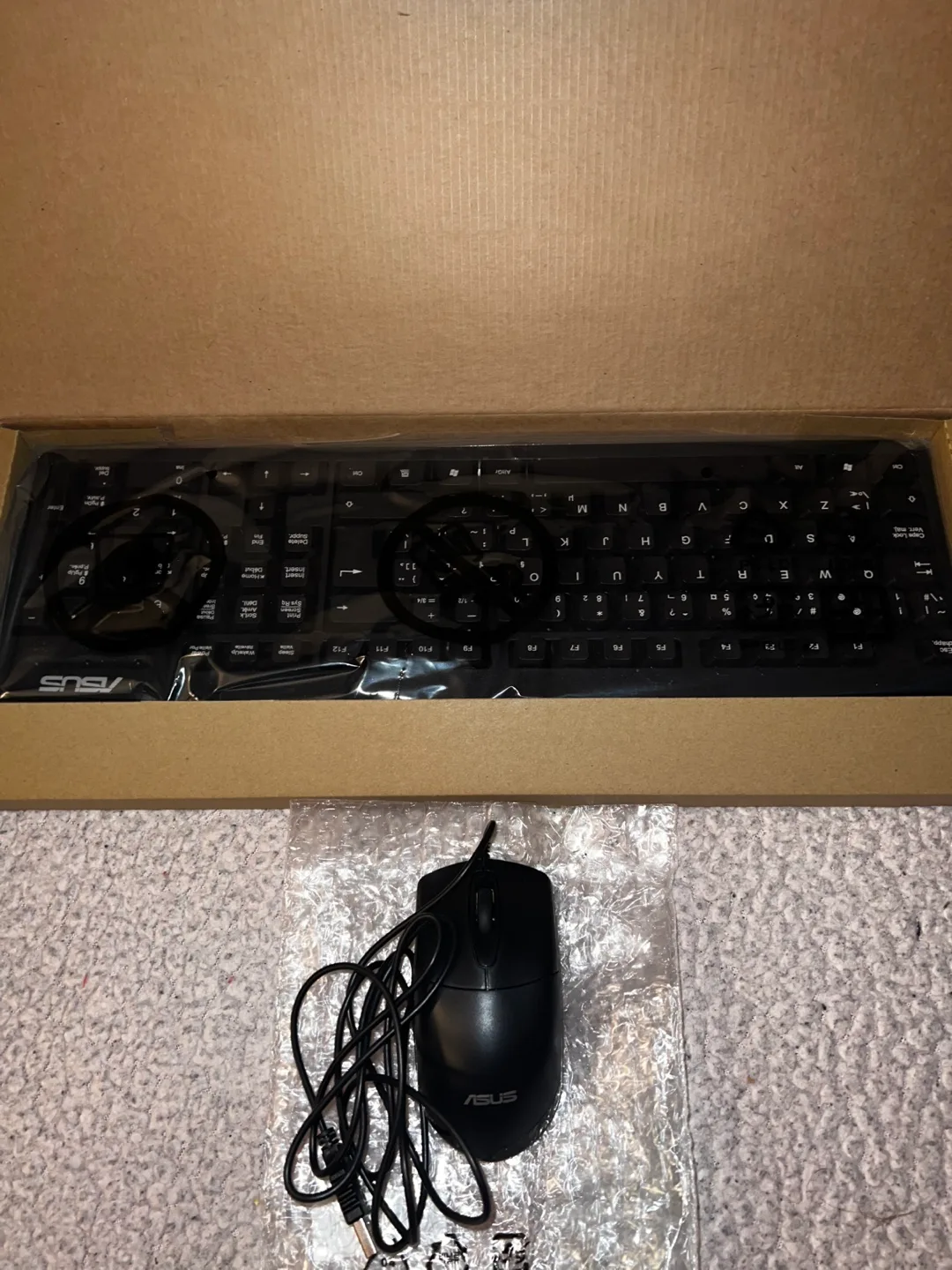 Brand new ASUS Wired Keyboard and Mouse Combo💚 image indicator(2)