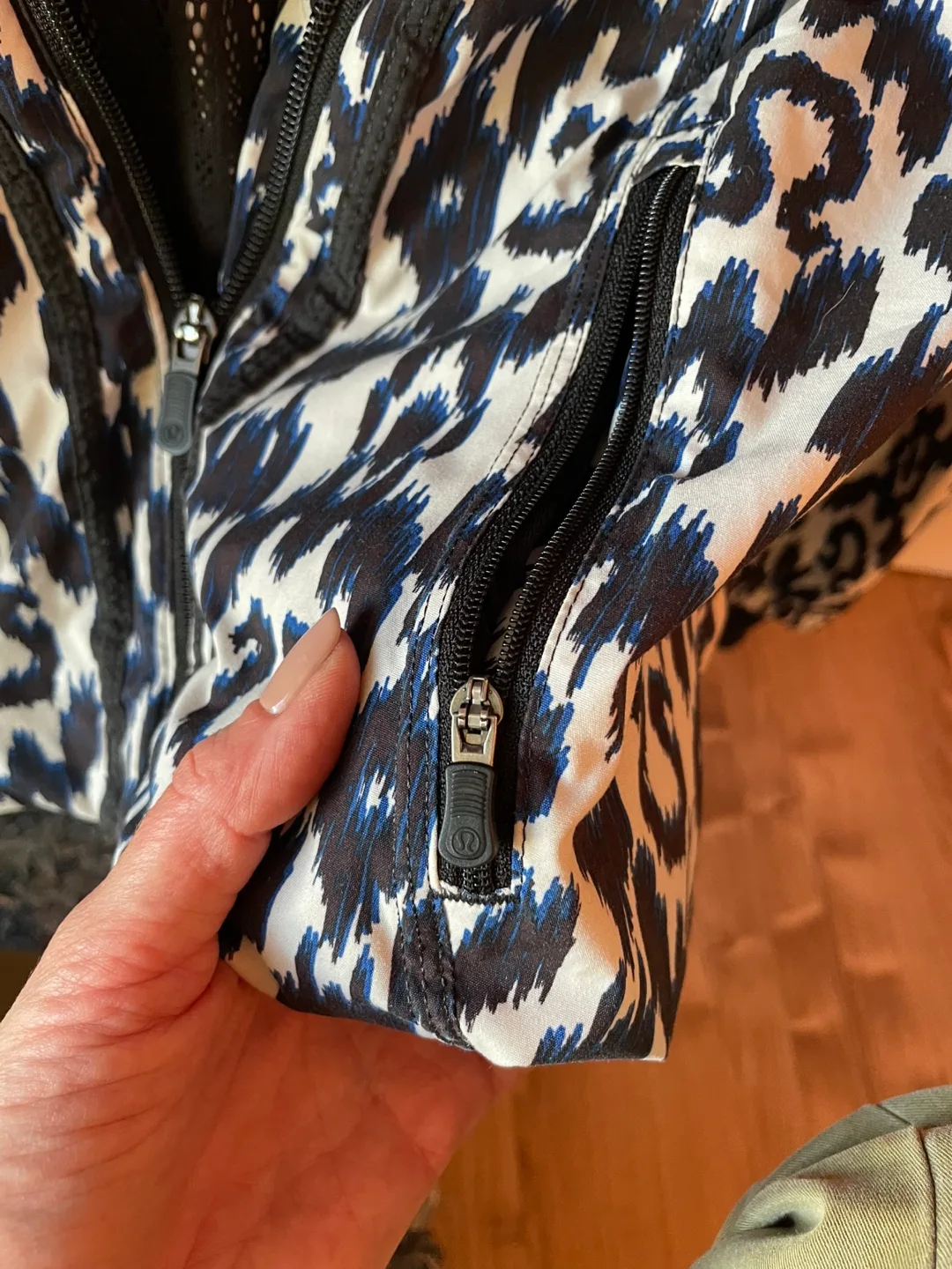 Lululemon Define Jacket Size 4 image indicator(4)