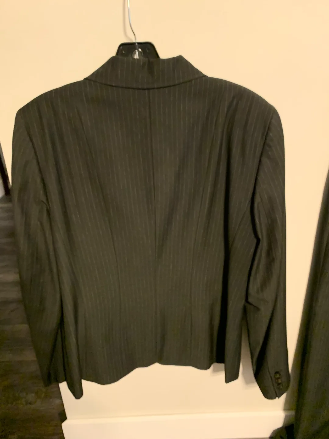 Elie Tahari Women's Pinstripe Suit Size 12 image indicator(4)