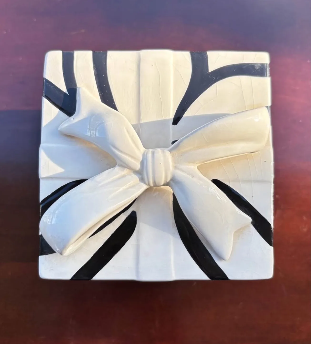 Vintage Dana Buchman Ceramic Decorative Gift Box Like New image indicator(4)