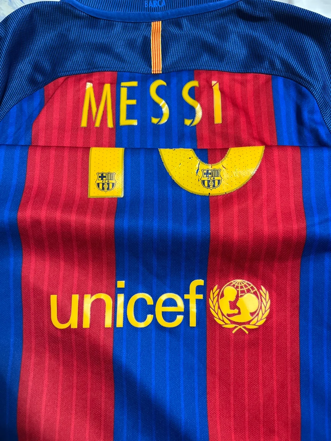 FC Barcelona Messi #10 Jersey - Size M image indicator(2)