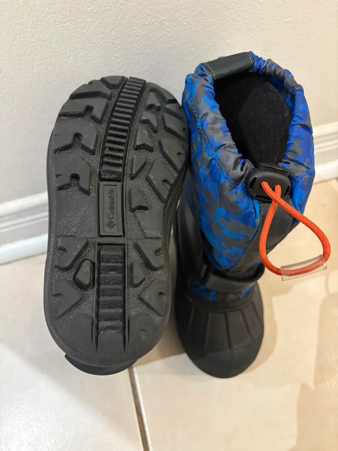 Columbia Kids' Snow Boots Size 8 image indicator(2)