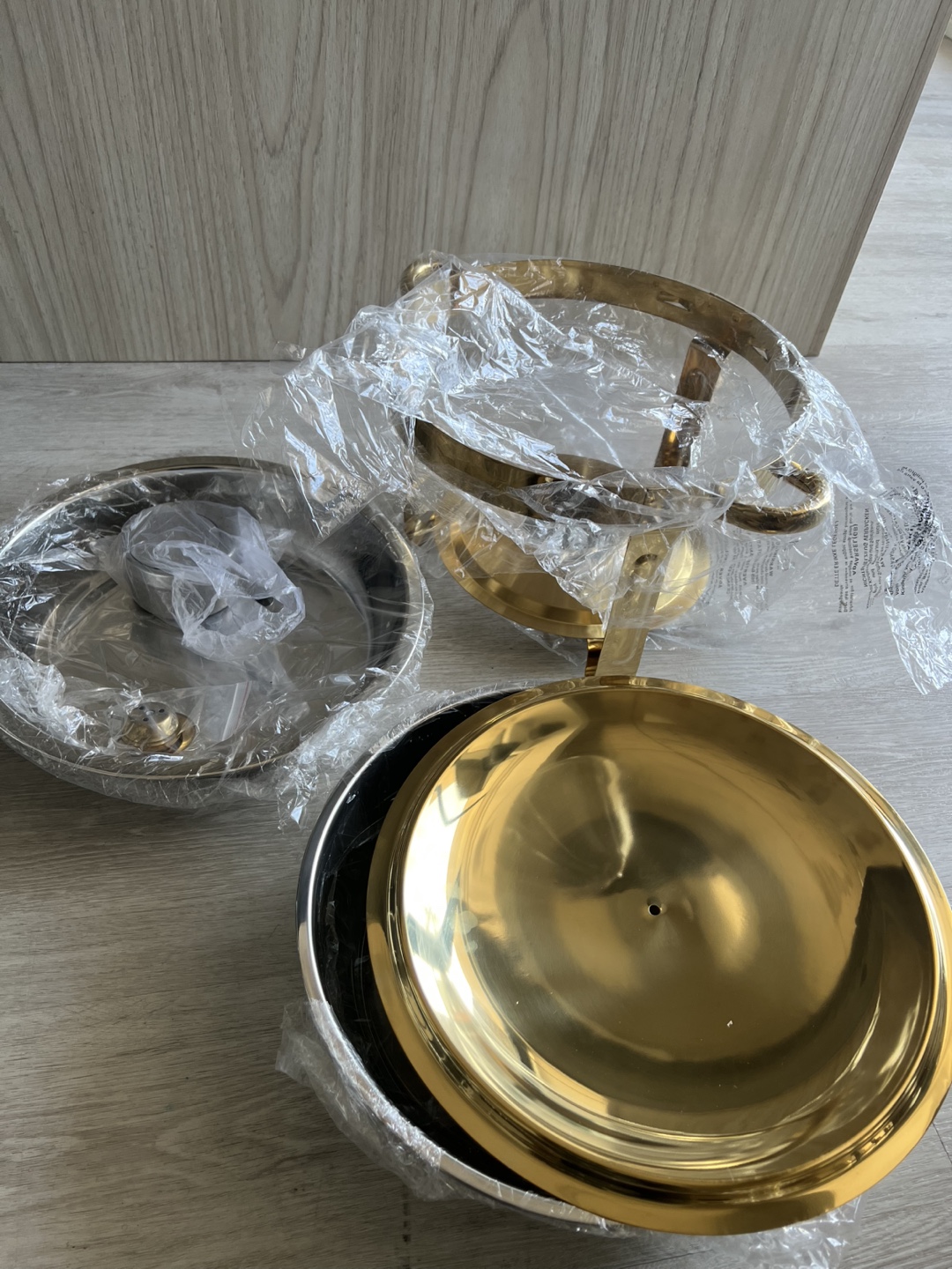 Gold and Stainless Steel Chafing Dish - photo 3