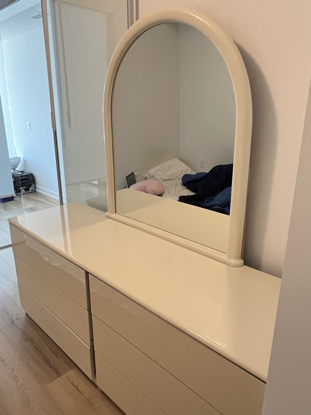 Vintage Vanity Dresser with Mirror - photo 3