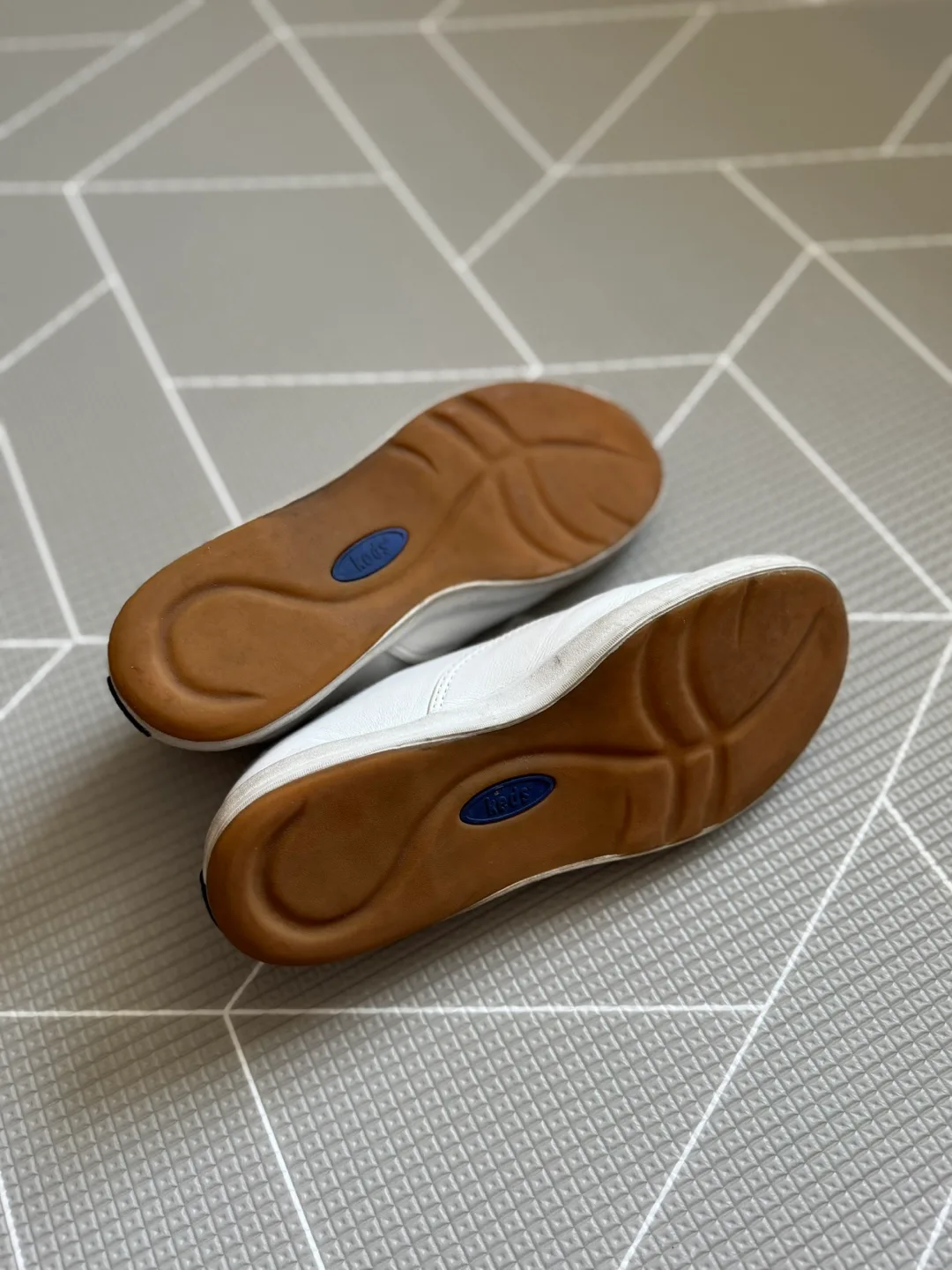 Keds Women's White Leather Sneakers image indicator(5)