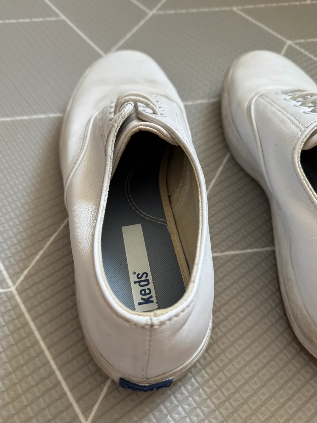 Keds Women's White Leather Sneakers image indicator(4)