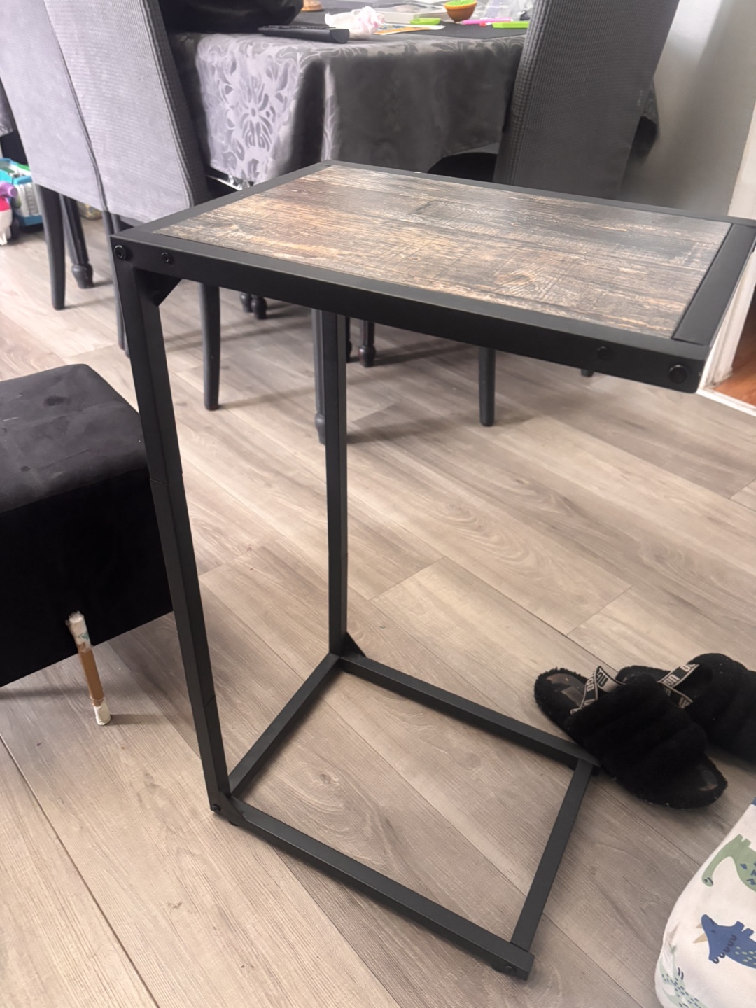 C-Shaped End Table - photo 3