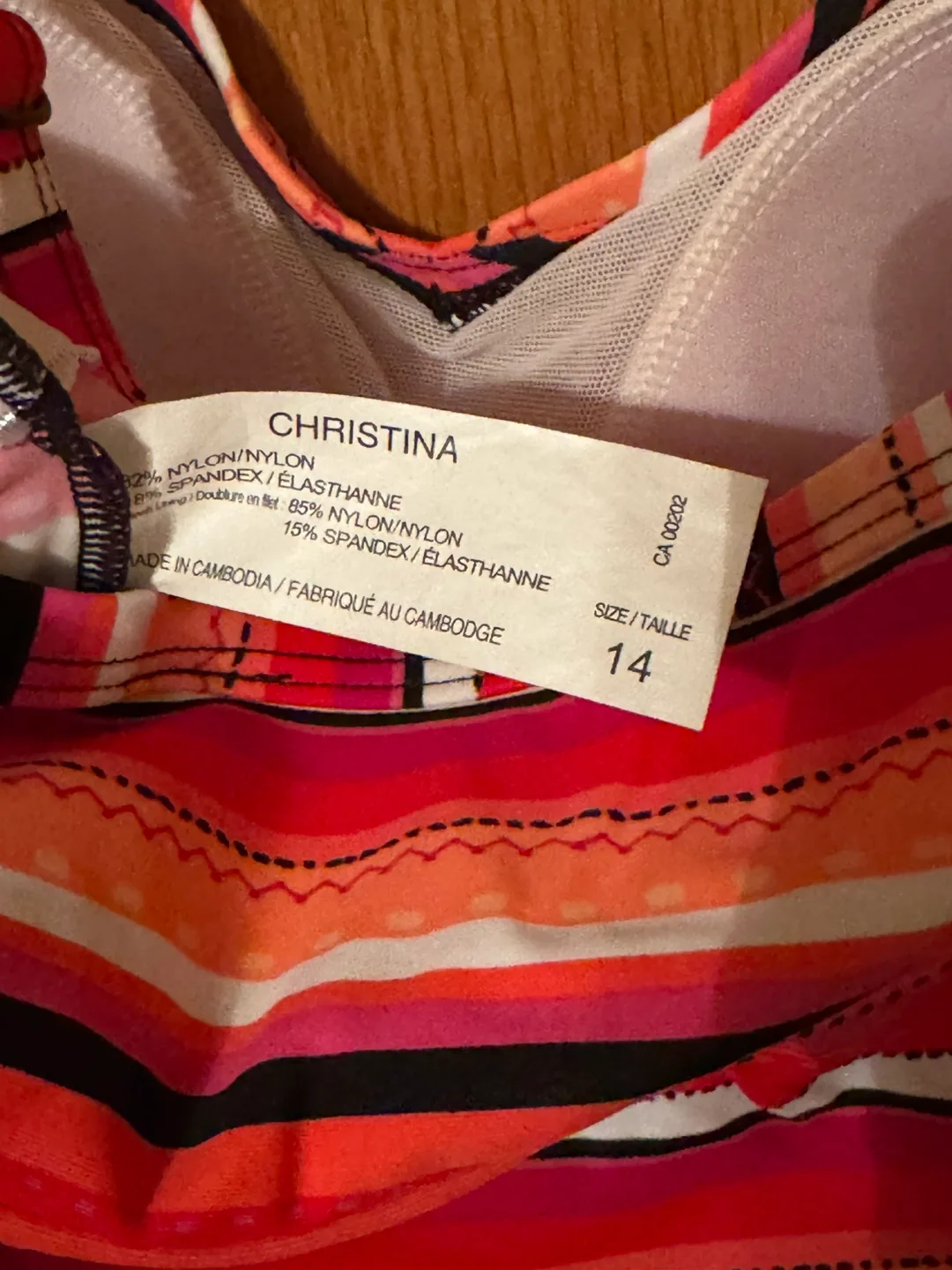 Size Large Swimsuit tops image indicator(6)