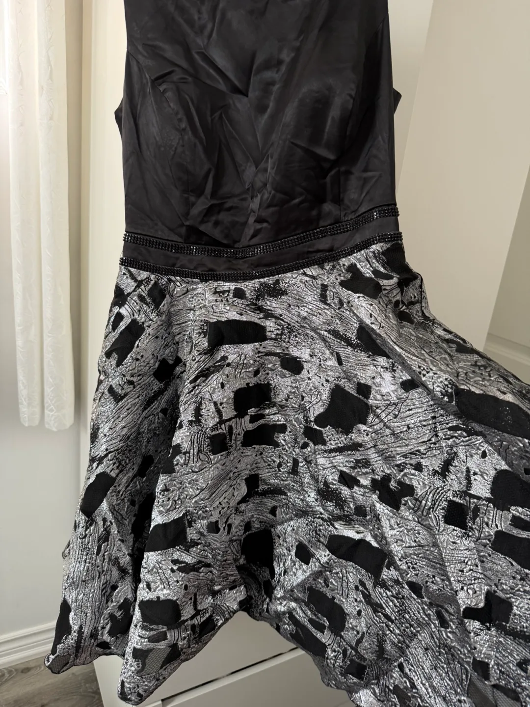 Black and Silver dress image indicator(2)