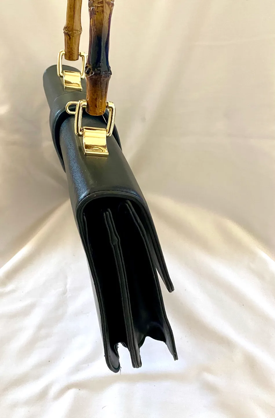 Gucci Black Leather Medium Dionysus Bamboo Top Handle Bag image indicator(4)