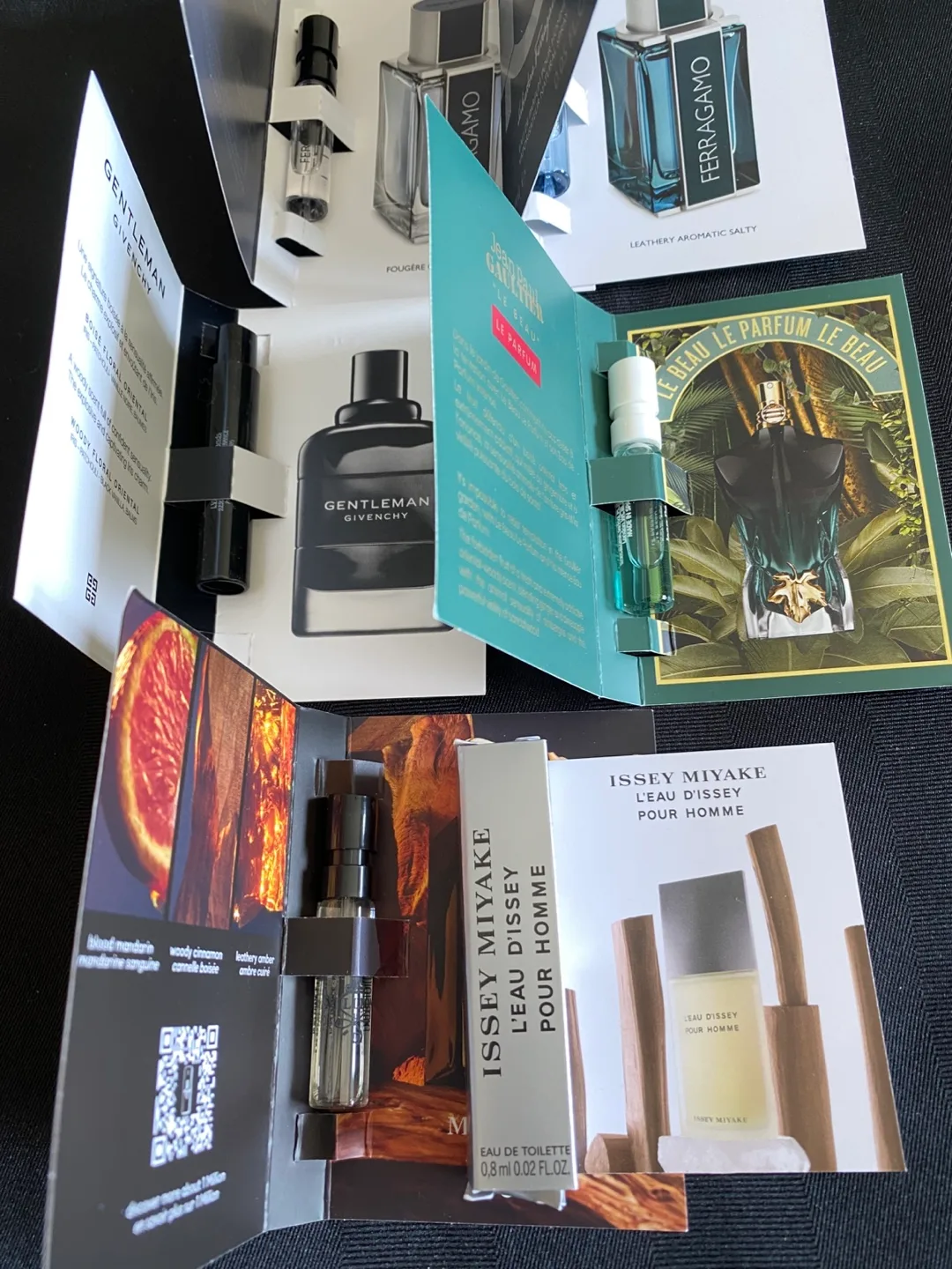 Men's Fragrance Sample Set image indicator(4)