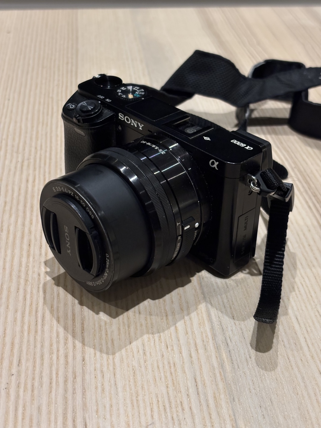 Sony α6000 Mirrorless Camera with 55-210mm Lens - photo 3