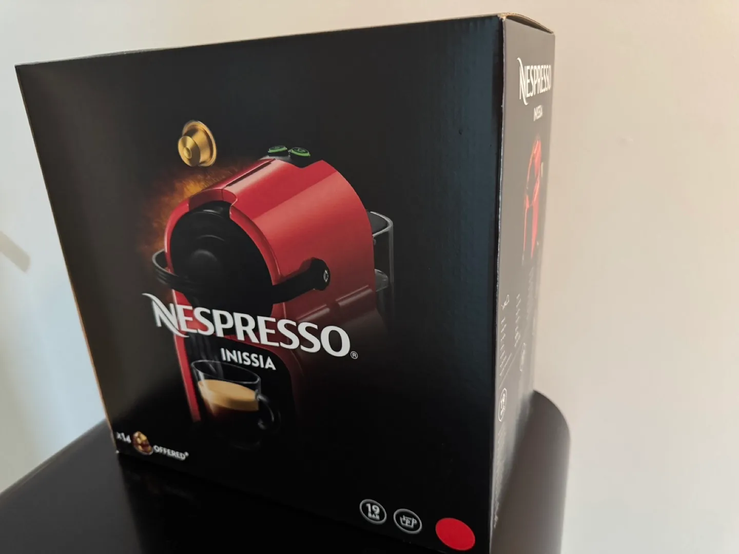 Breville Nespresso Inissia Red Capsule Coffee Machine image indicator(5)