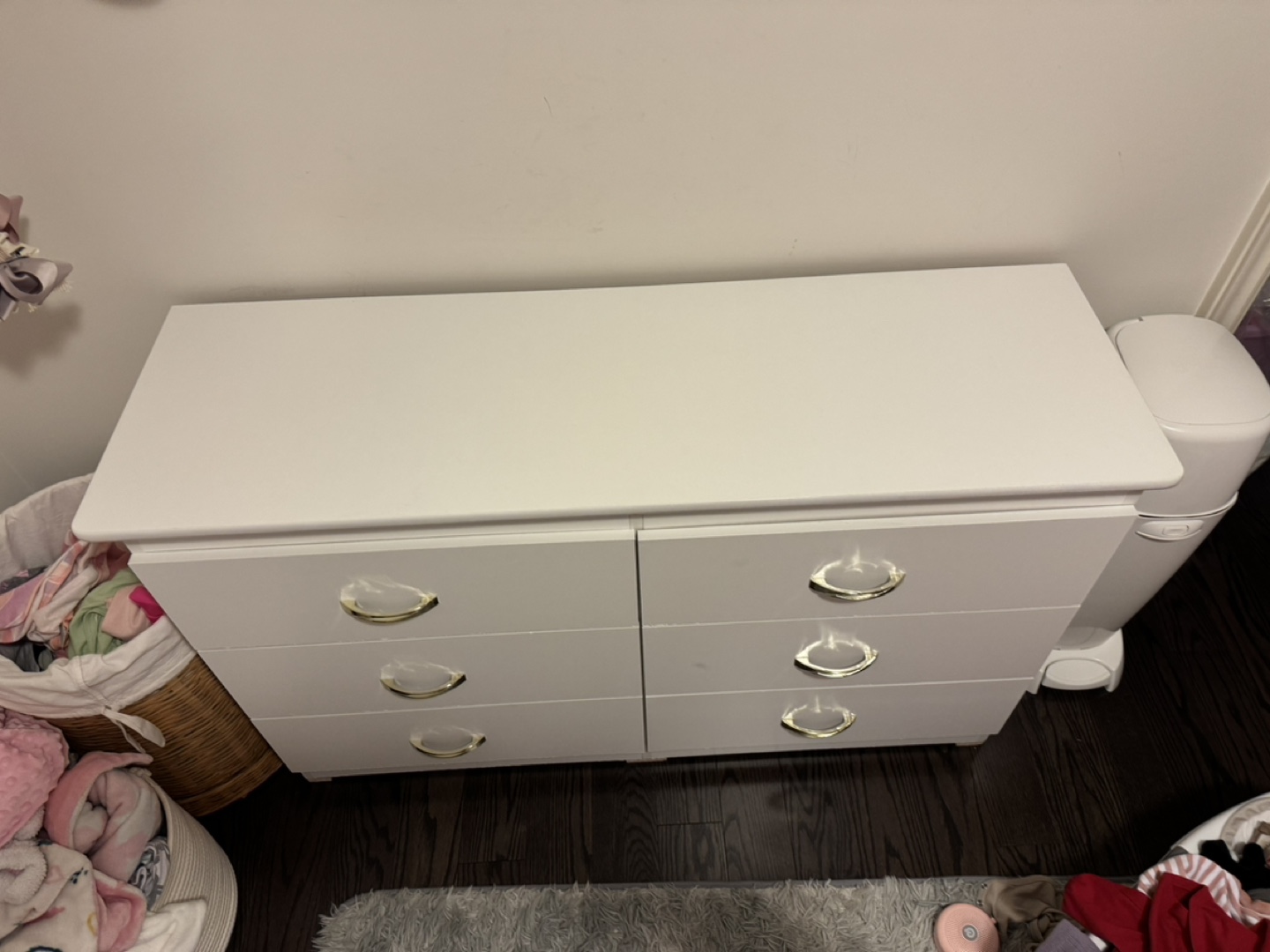 White 6-Drawer Dresser with Gold Handles - photo 2