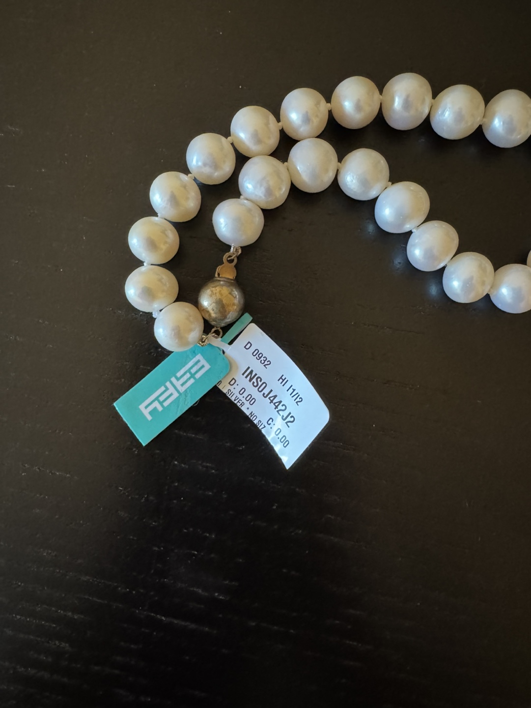 Elegant Pearl Necklace in Original Box - photo 3