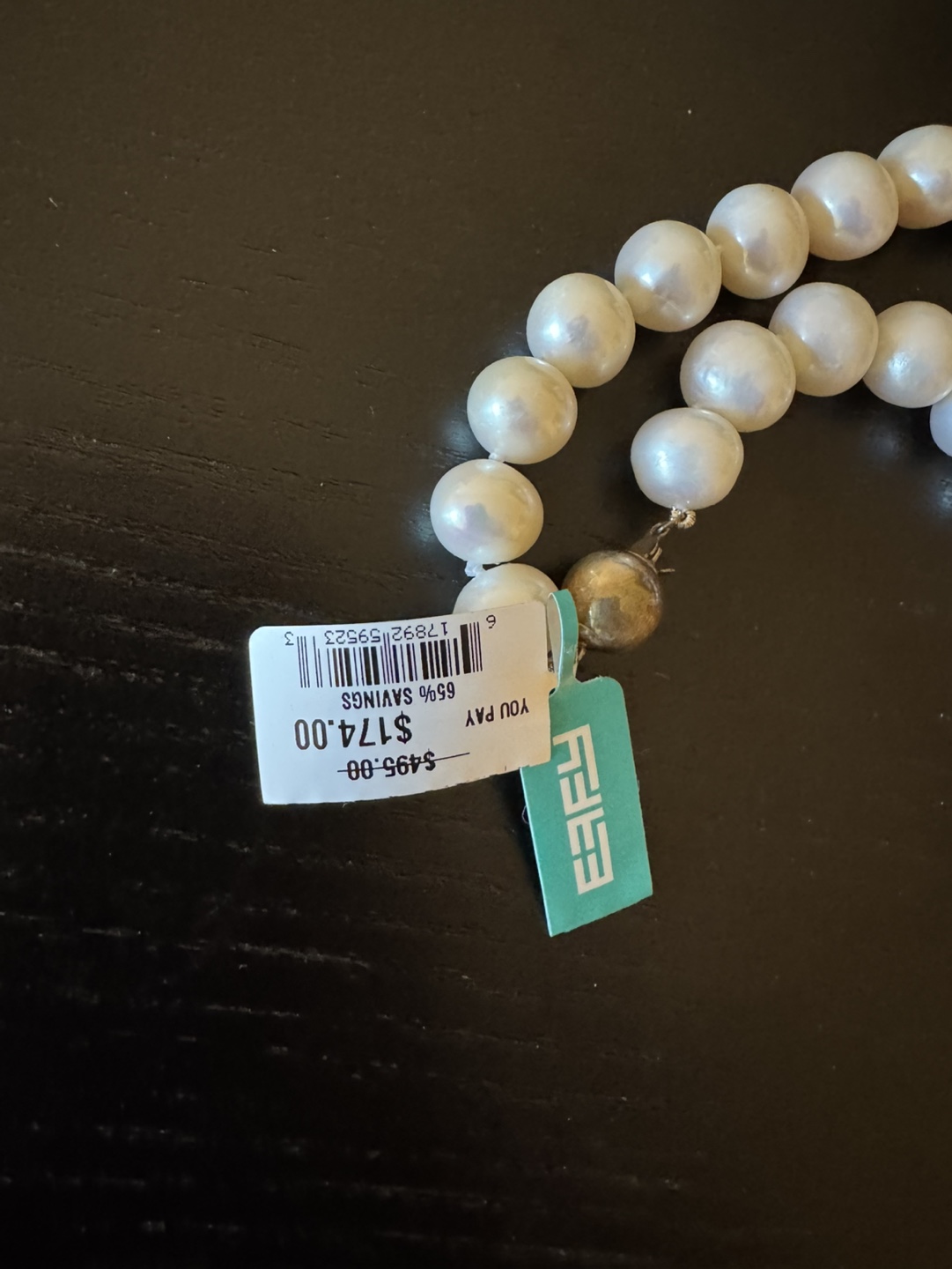 Elegant Pearl Necklace in Original Box - photo 4