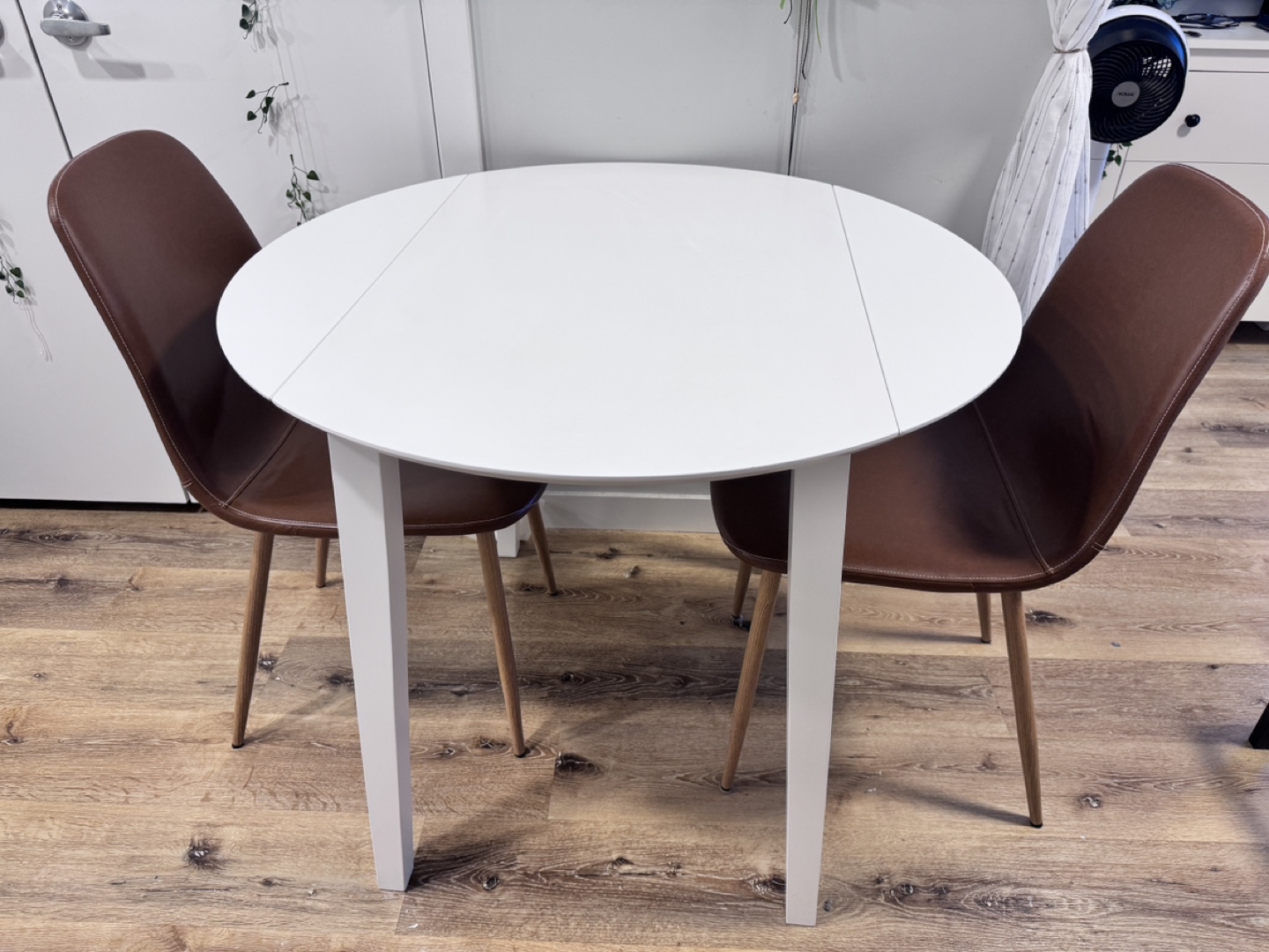 White Round Drop Leaf Table with Two Brown Chairs - photo 2