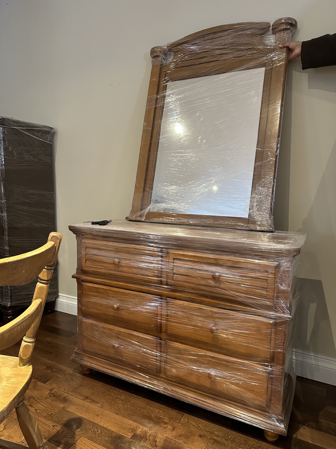 Wooden dresser and mirror set