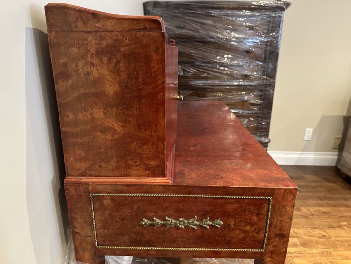 Antique-Style Desk - photo 2