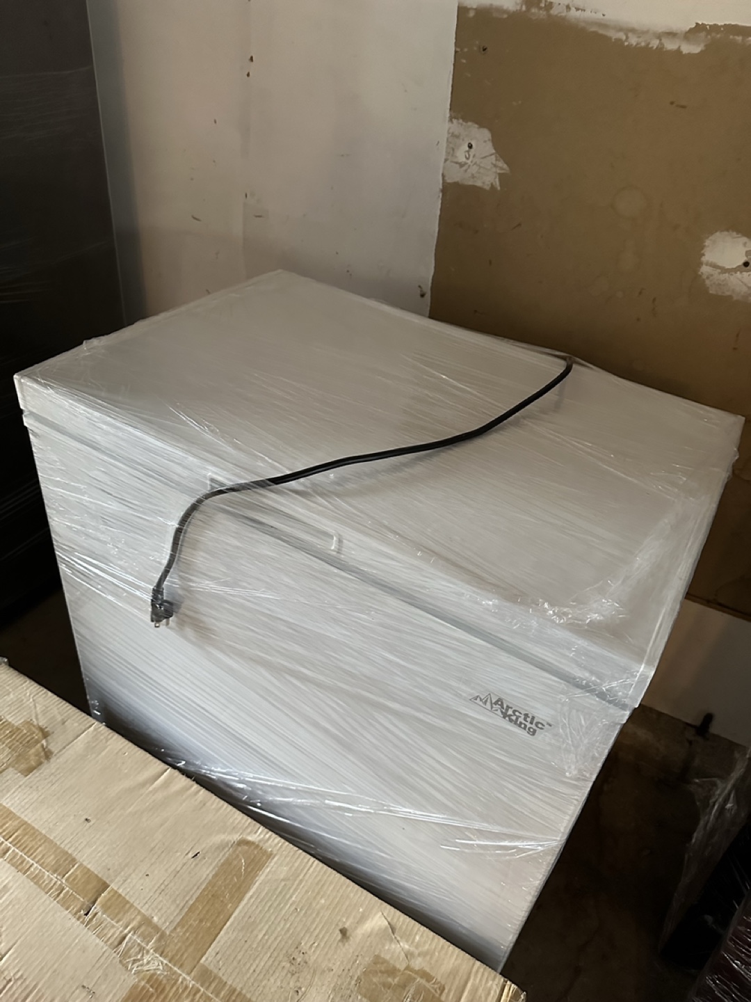 Arctic King Chest Freezer
