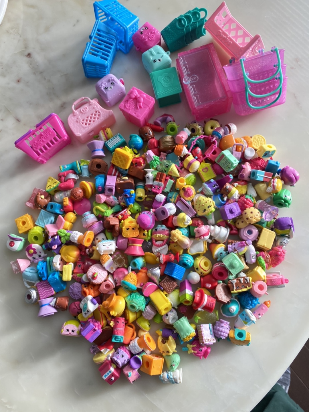 250+ SHOPKINS and Accessories