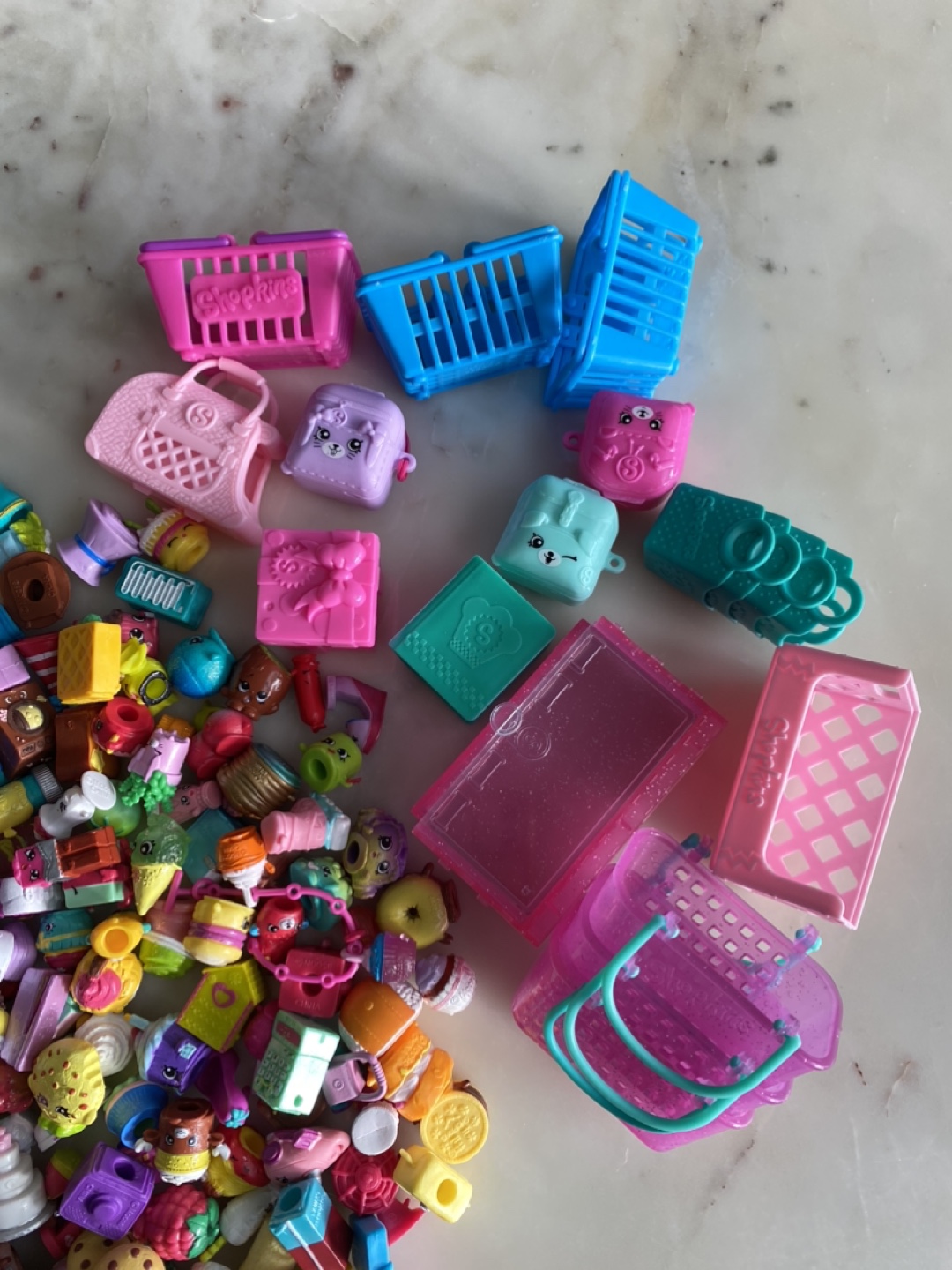 250+ SHOPKINS and Accessories - photo 3
