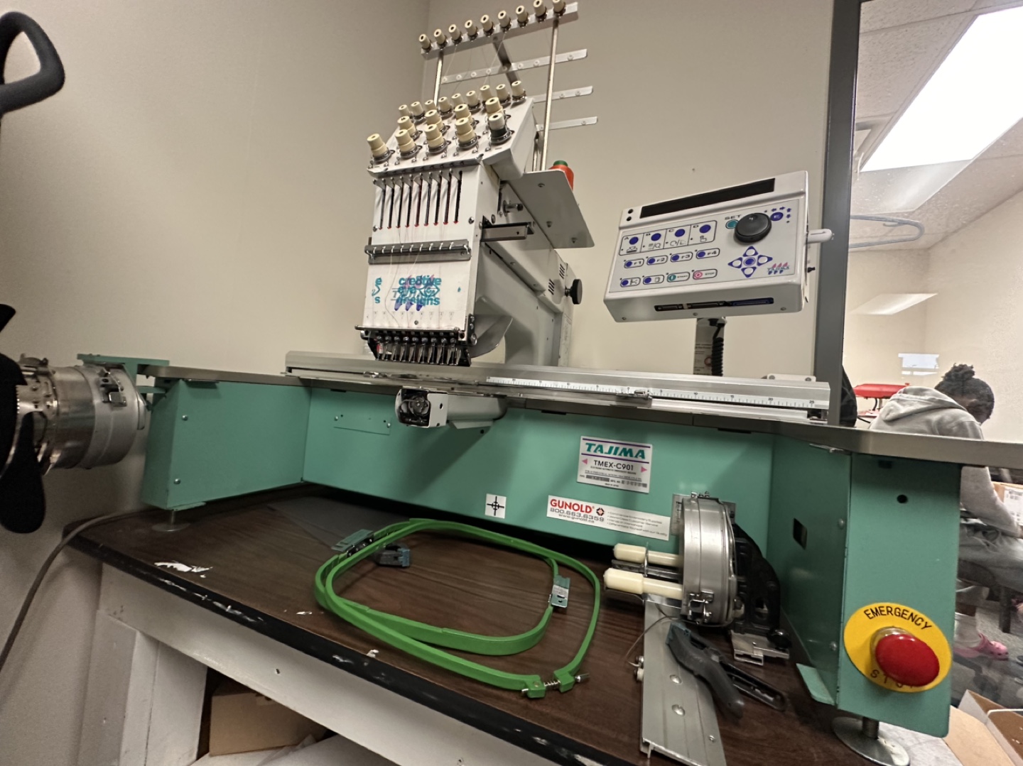 Tajima TME-KF Embroidery Machine - photo 2