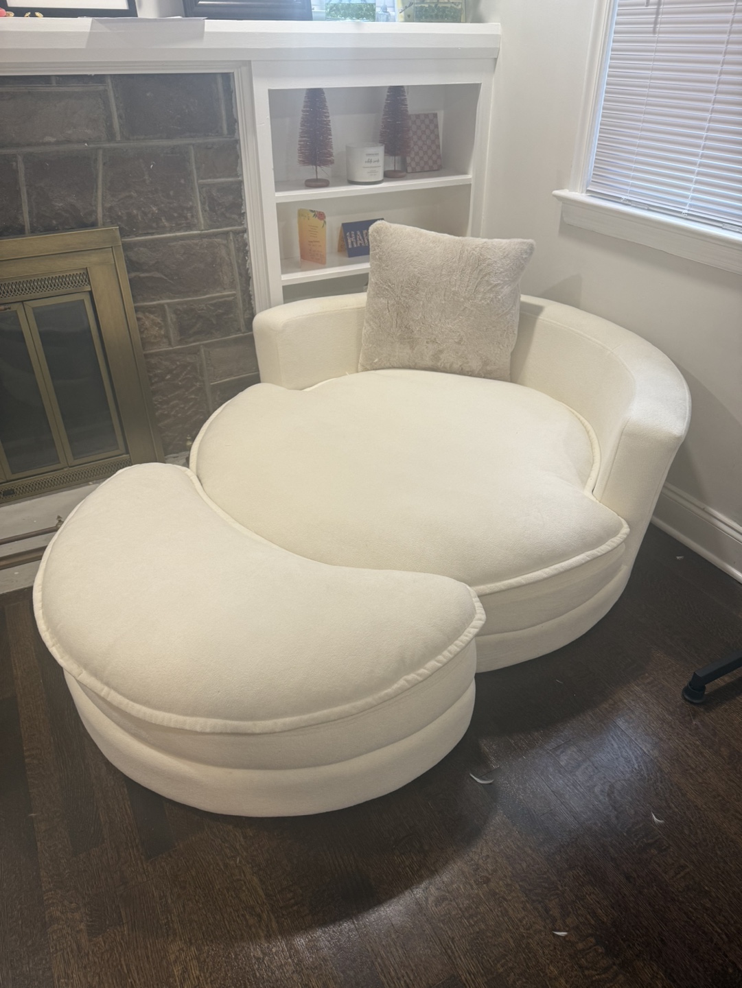 Cream Round Swivel Chair with Ottoman