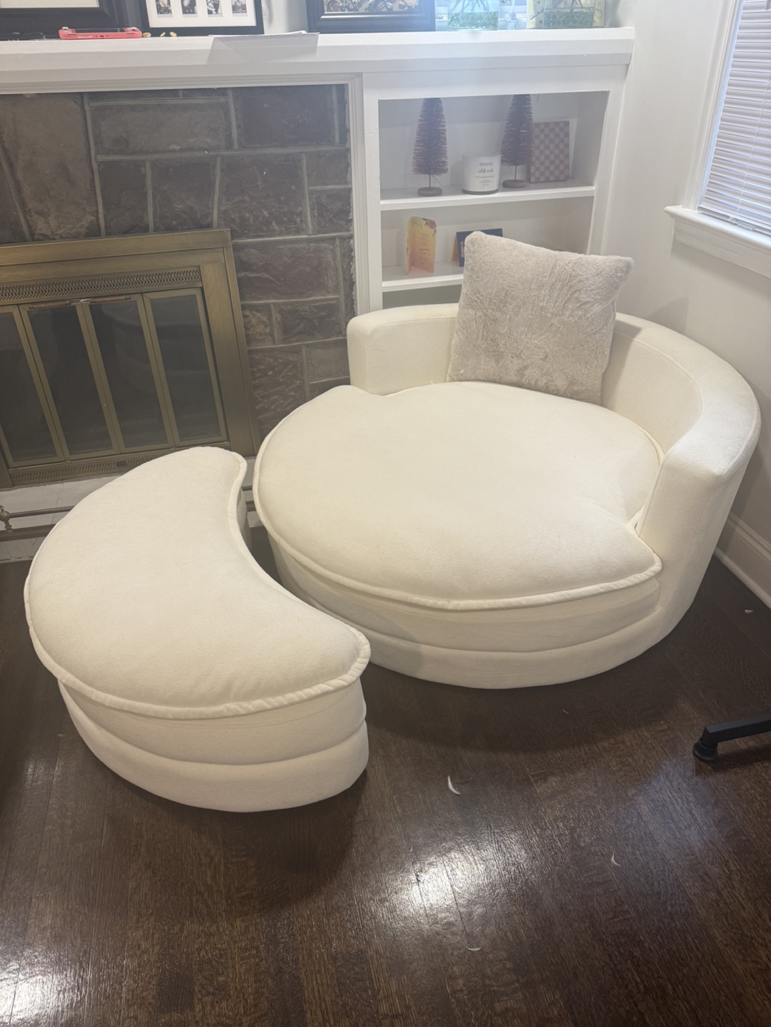 Cream Round Swivel Chair with Ottoman - photo 2