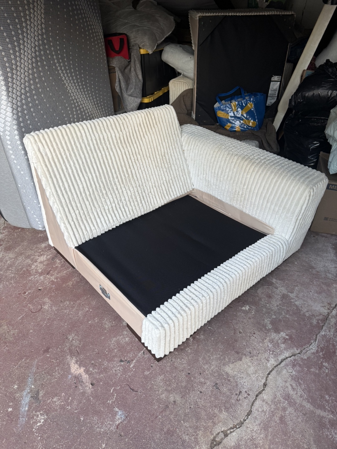 Pair of Cream Corduroy Chaise Lounges - photo 2