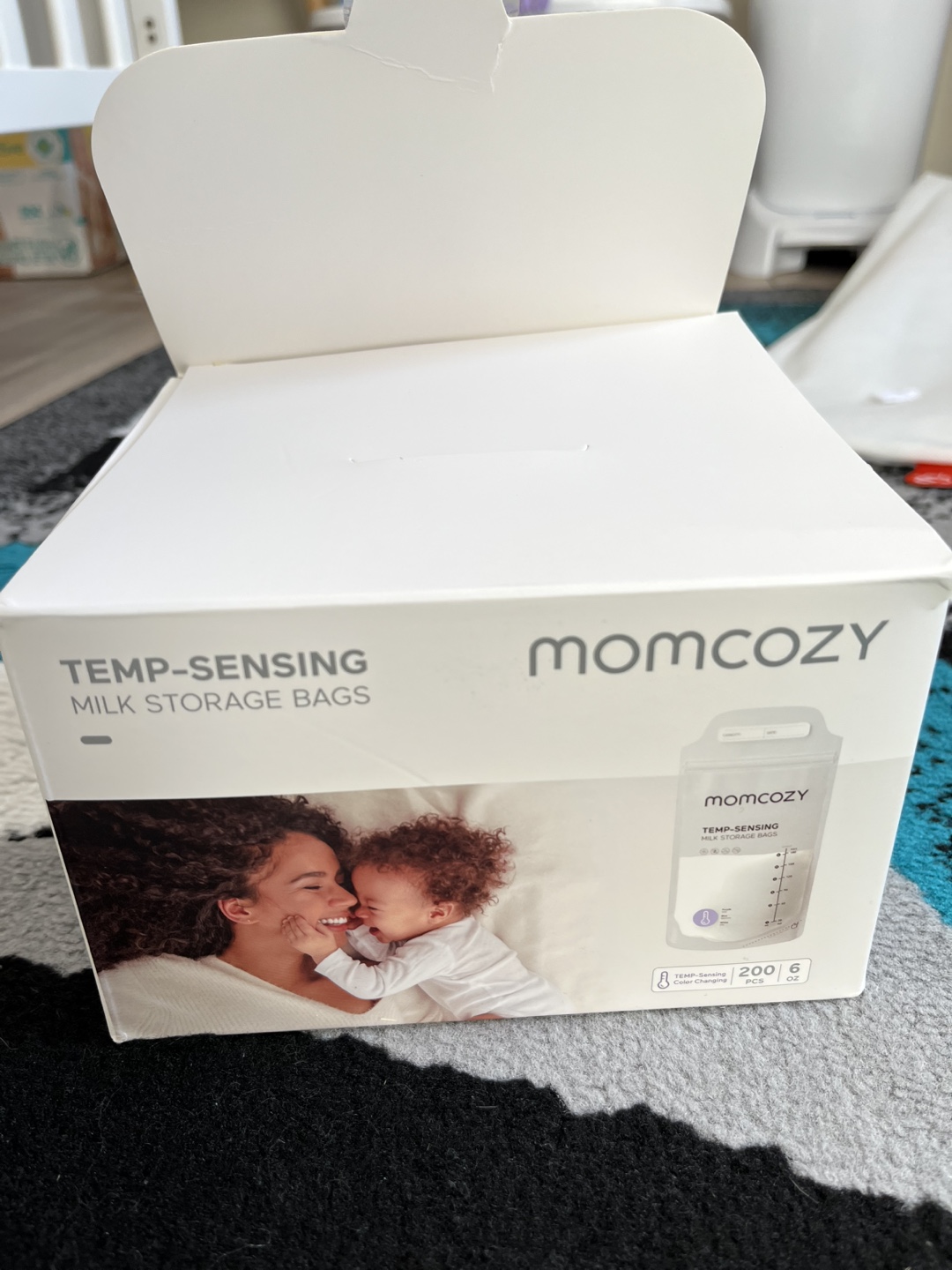 Free- Momcozy Temp-Sensing Milk Storage Bags (200 Count) - photo 3