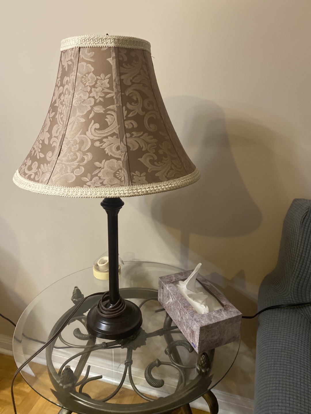2 Elegant Table Lamp with Floral Shade