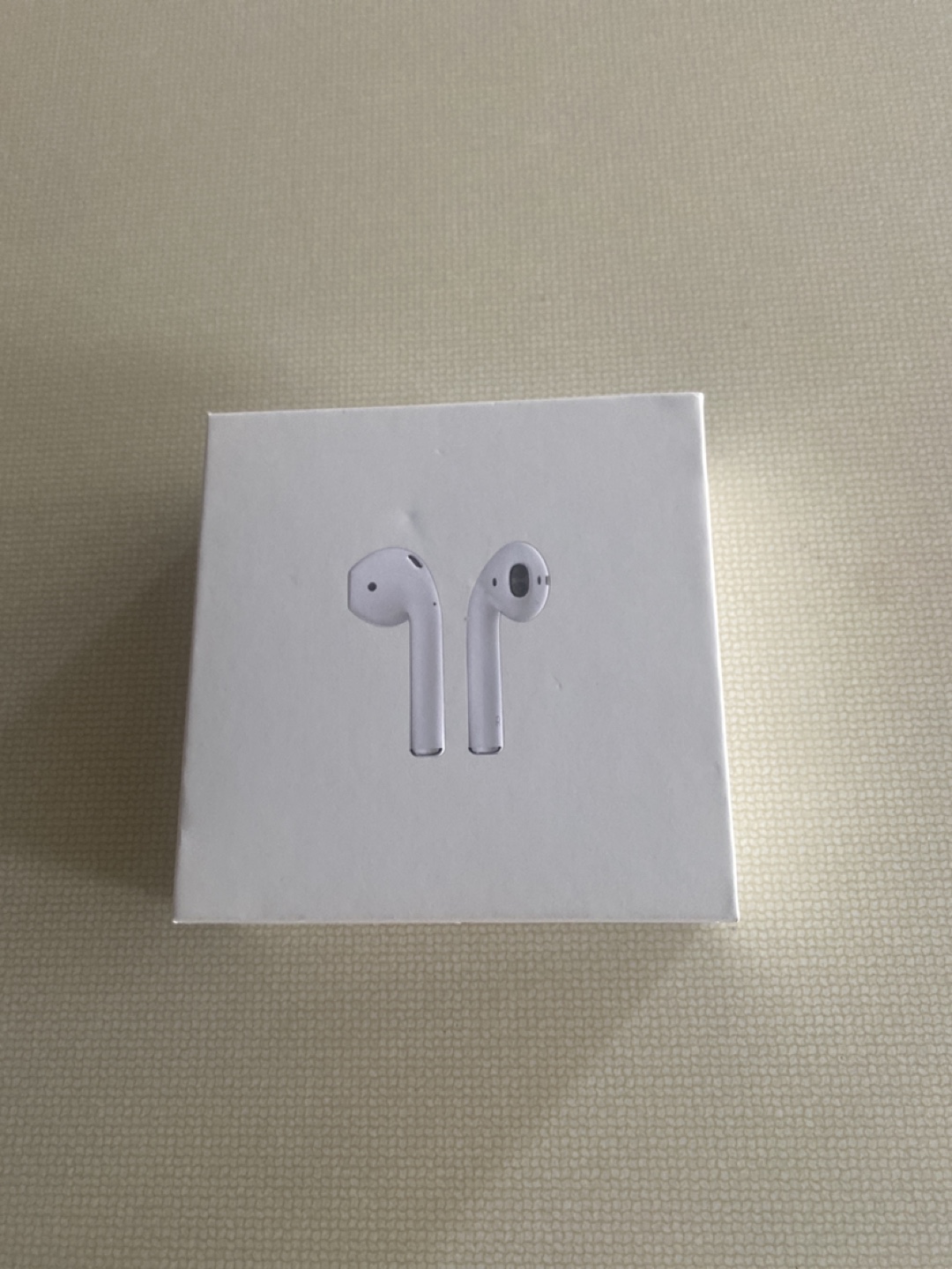 Apple AirPods with Charging Case