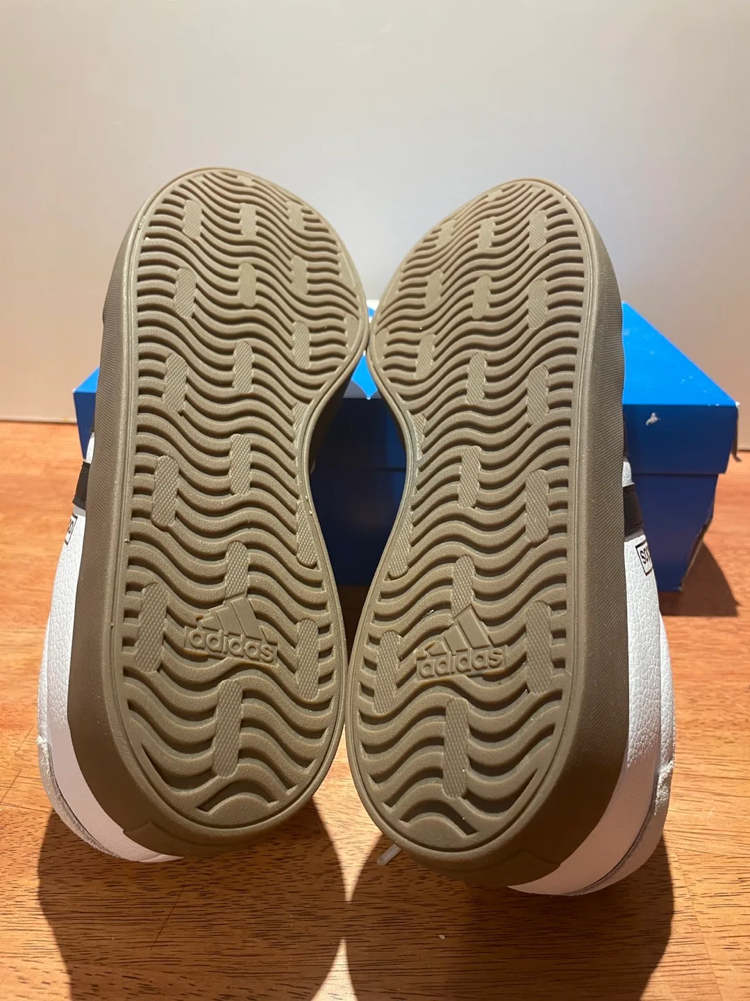 Adidas Men's VL Court 3.0 Sneaker (size 11) image indicator(2)