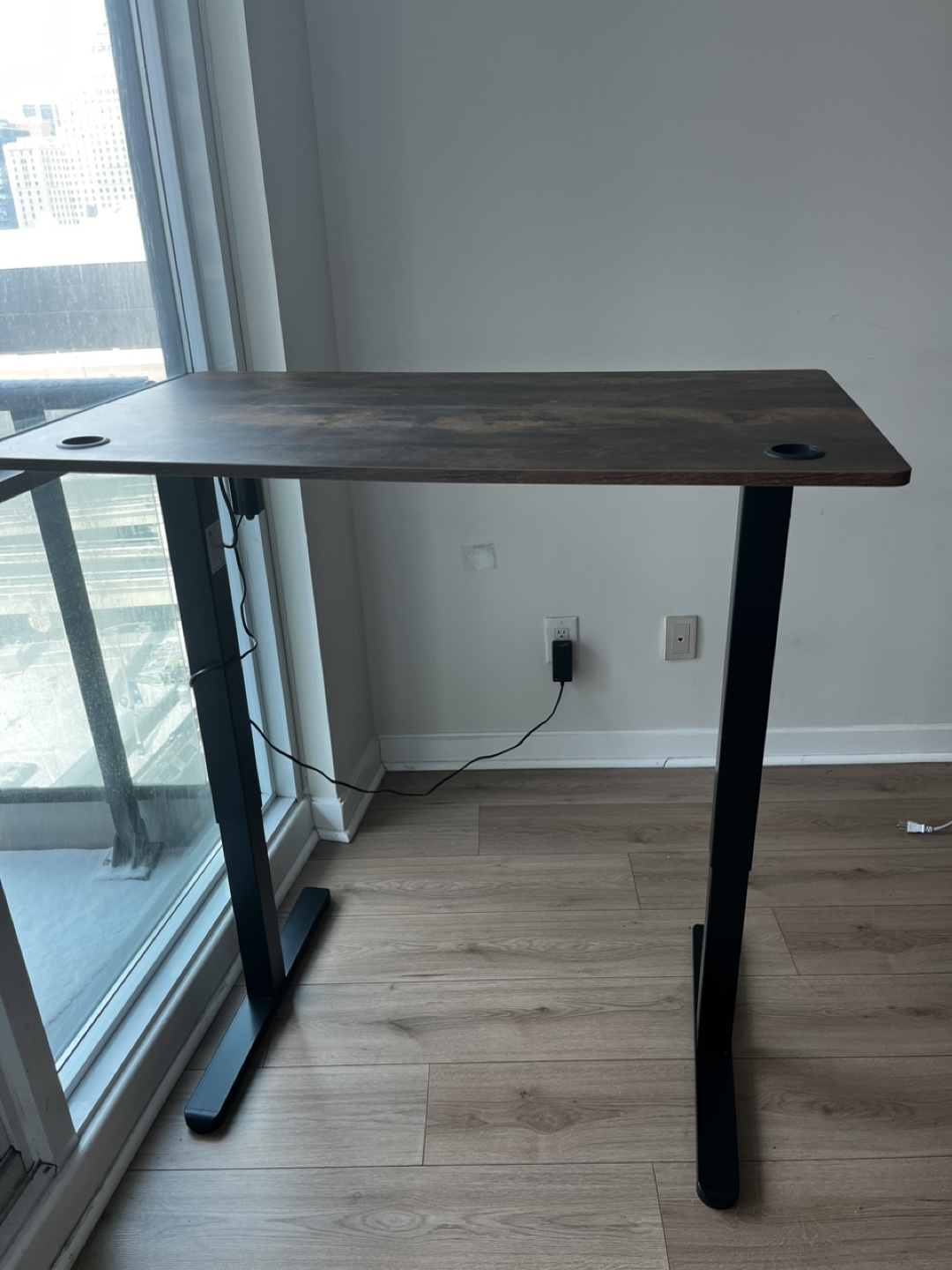 NEWBULIG® Electric Adjustable Height Sit-Stand Desk - 40”x24” - photo 2