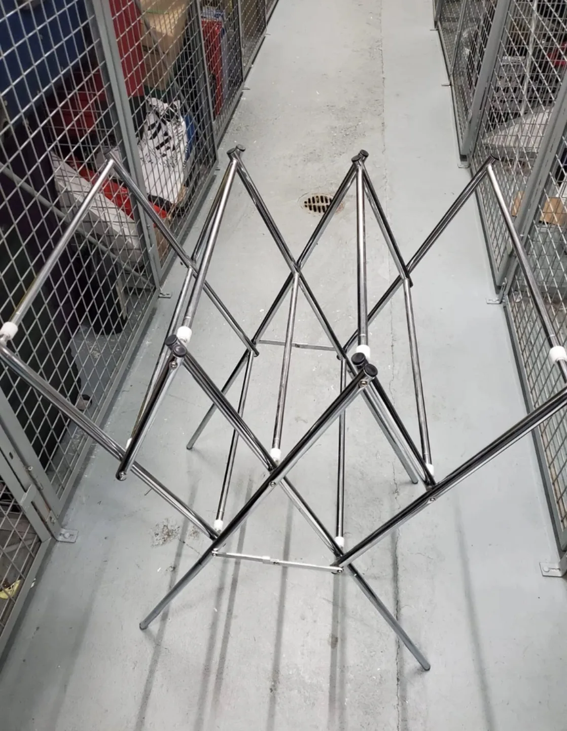 Foldable Chrome Clothes Drying Rack thumbnail