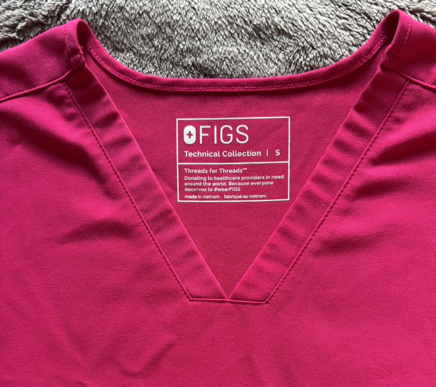FIGS Ultra Rose Casma Scrub Top - Size Small - photo 4