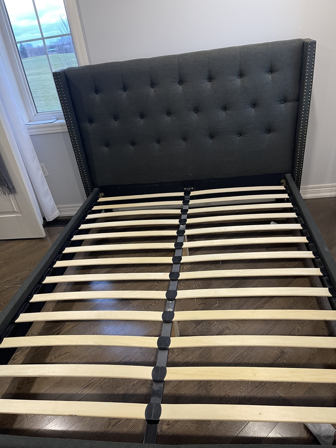 Queen Size Upholstered Wingback Bed Frame - photo 4