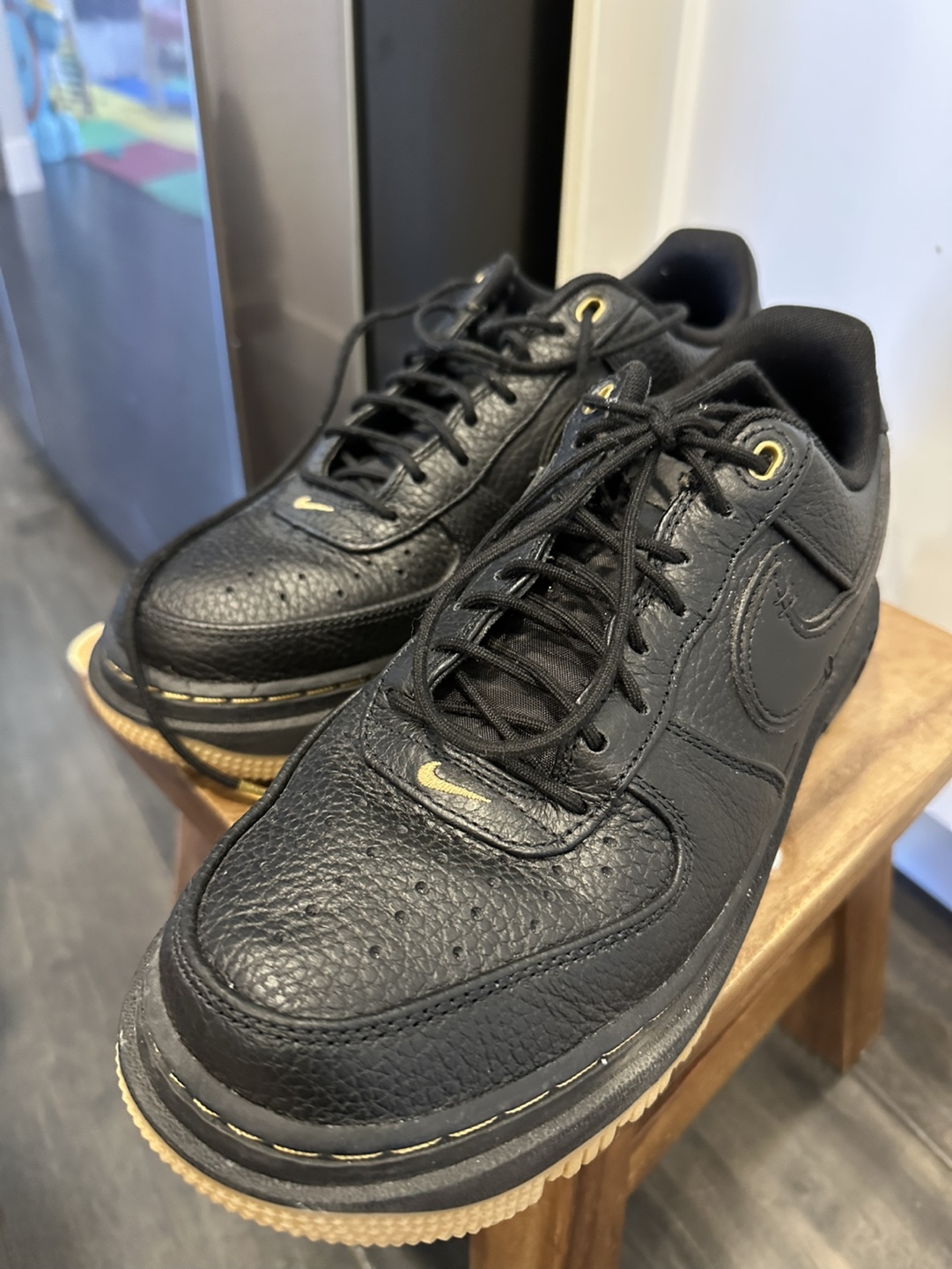 Nike Air Force 1 Luxe