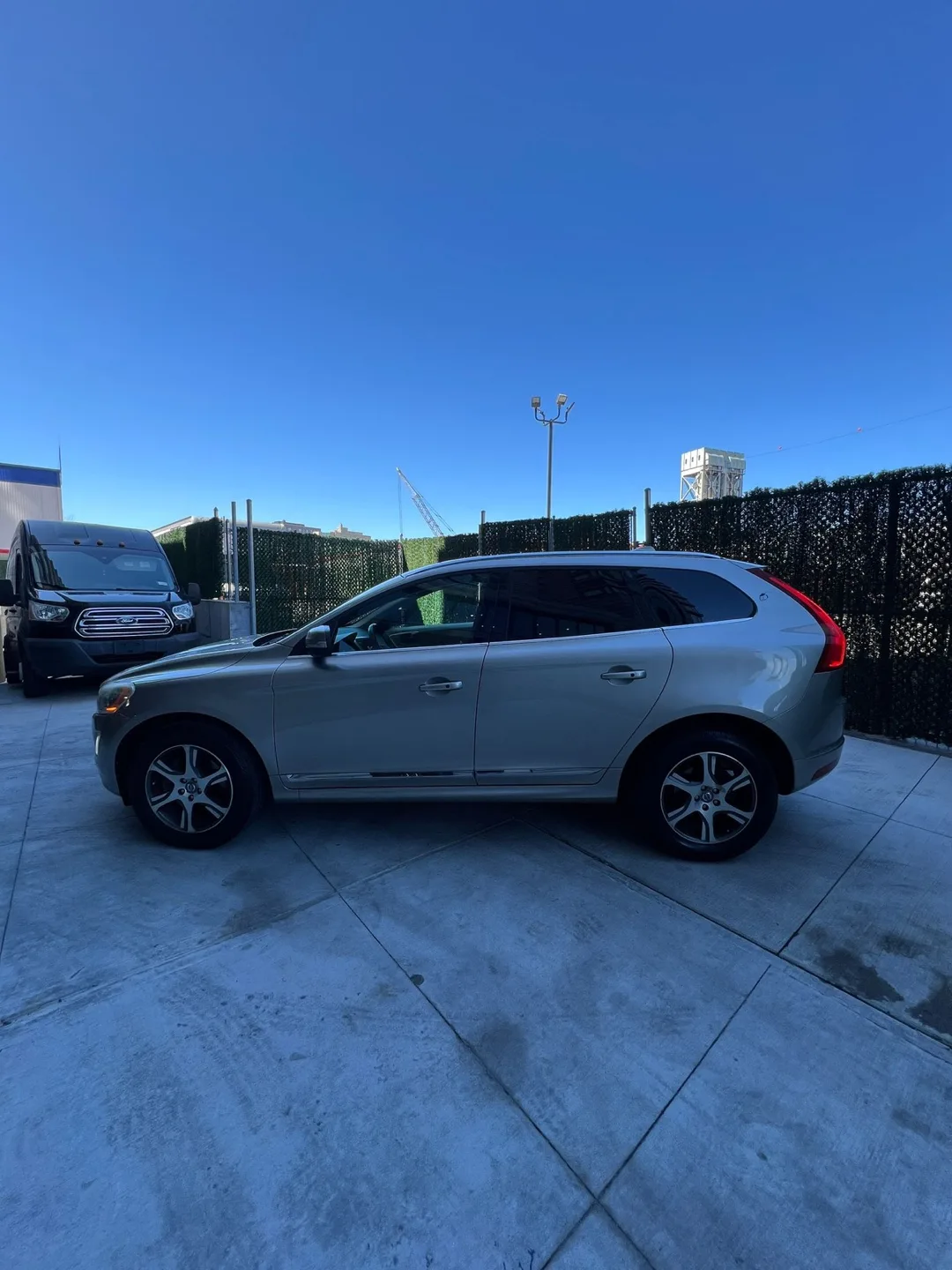 2015 Volvo XC60 SUV image indicator(10)