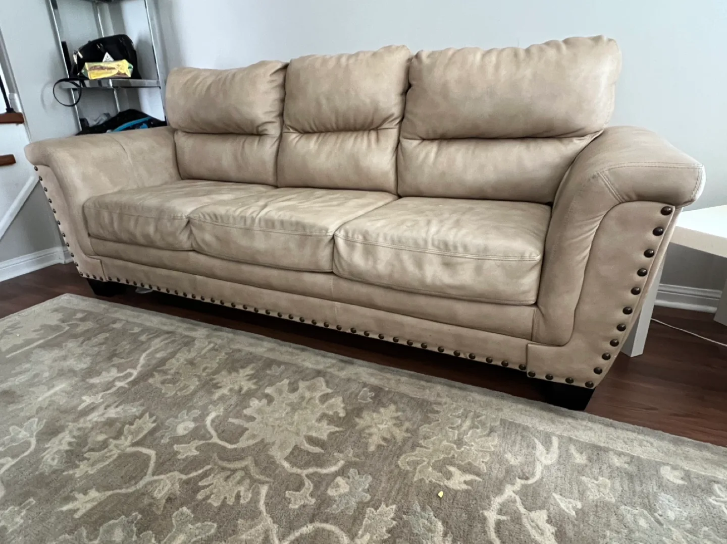 Beige Leather Sofa and Loveseat Set image indicator(3)