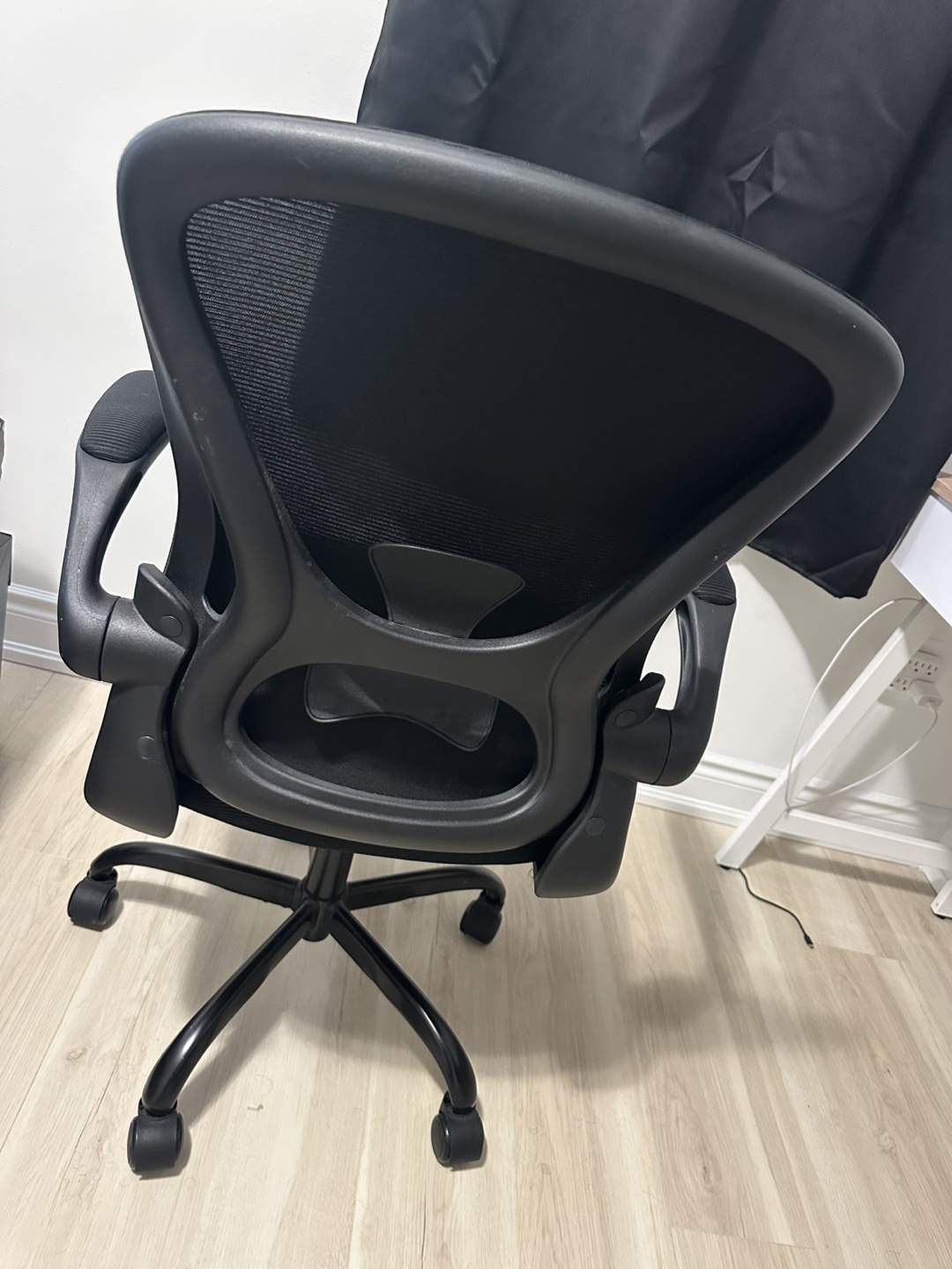 Ergonomic Office/gaming Chair with Adjustable Arms and height - photo 3