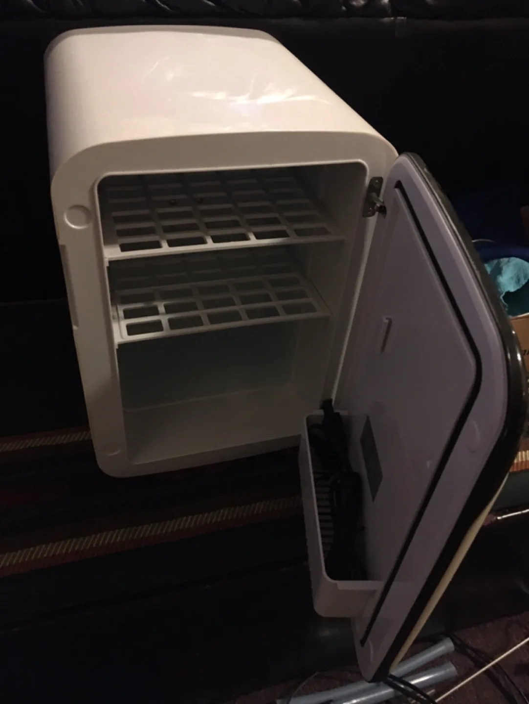 Coolabi Mini Fridge image indicator(2)