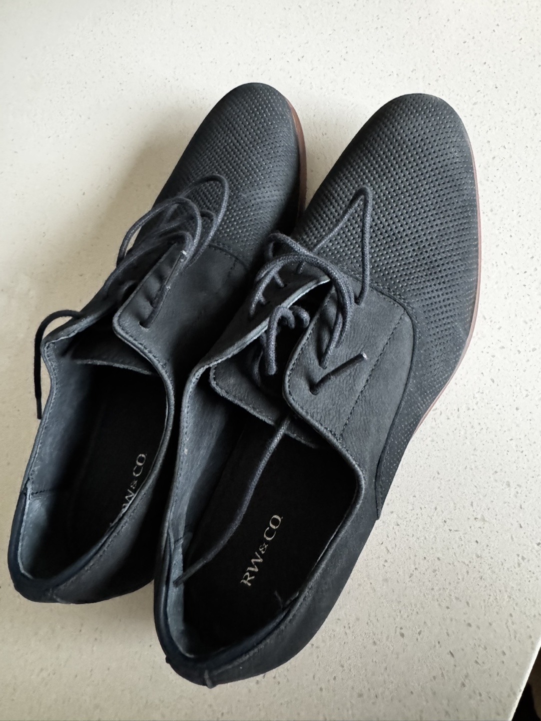 RW&CO Men's Black Perforated Leather Oxfords