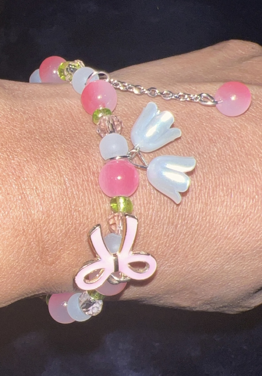 Pretty Pink and White Beaded Bracelet - photo 2
