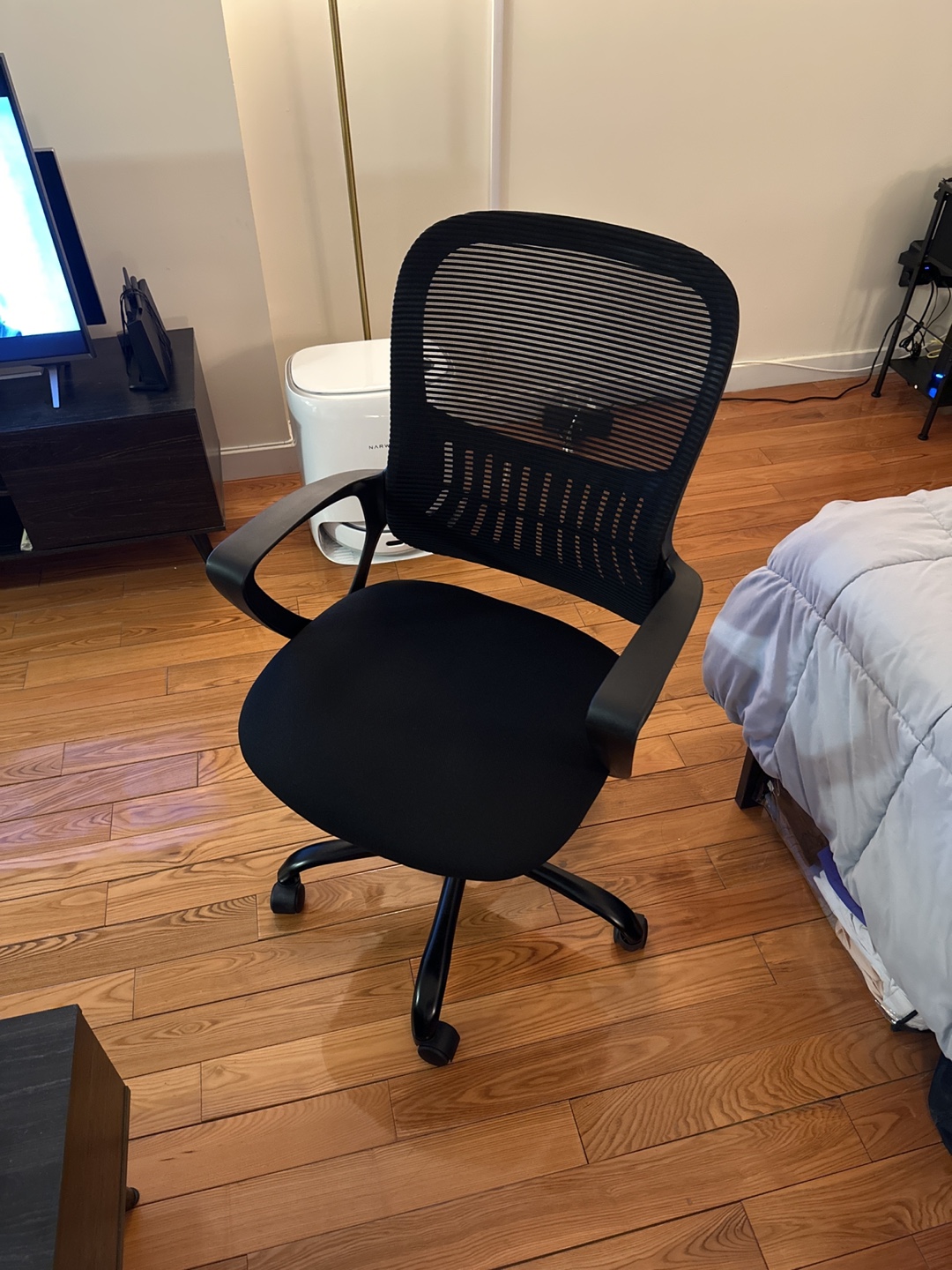Black Mesh Office Chair with Adjustable Height